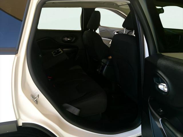 used 2020 Jeep Cherokee car, priced at $15,995