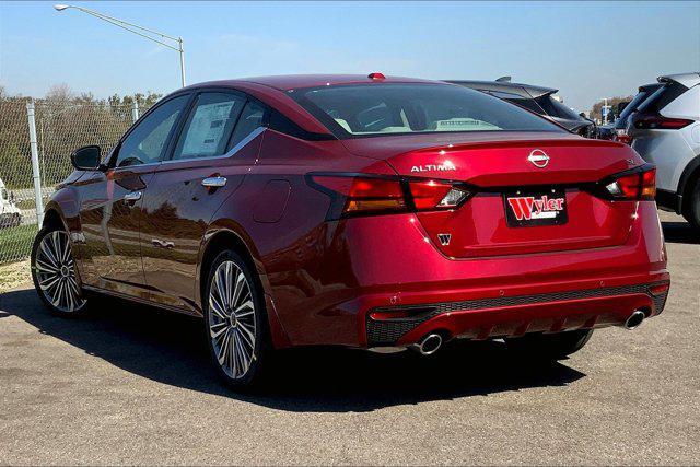 new 2025 Nissan Altima car, priced at $33,087