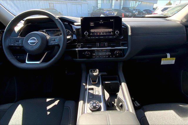 new 2024 Nissan Pathfinder car, priced at $40,277