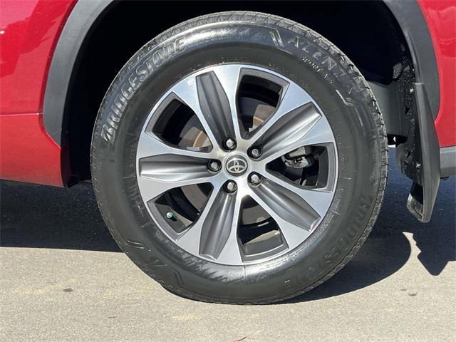 used 2022 Toyota Highlander Hybrid car, priced at $39,999