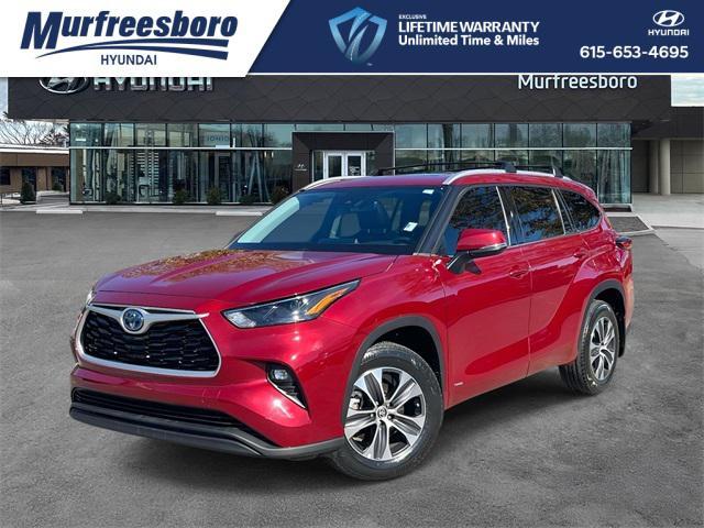 used 2022 Toyota Highlander Hybrid car, priced at $39,999