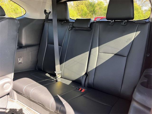 used 2022 Toyota Highlander Hybrid car, priced at $39,999