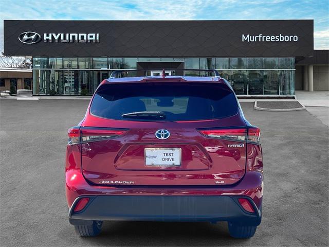 used 2022 Toyota Highlander Hybrid car, priced at $39,999