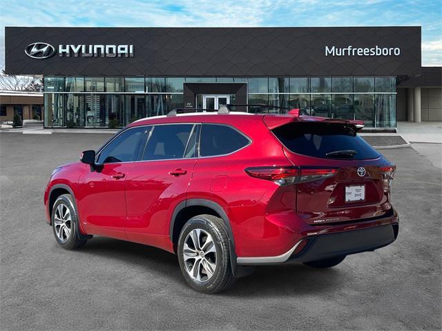 used 2022 Toyota Highlander Hybrid car, priced at $39,999