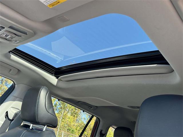 used 2022 Toyota Highlander Hybrid car, priced at $39,999