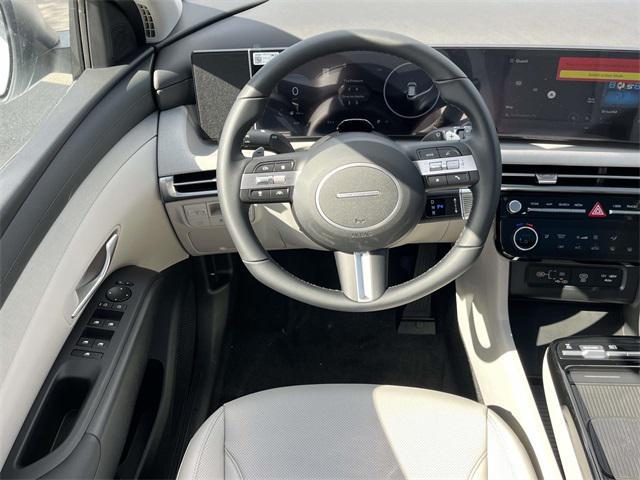 new 2025 Hyundai TUCSON Hybrid car, priced at $35,686