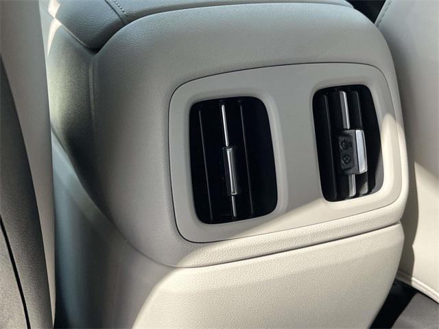 new 2025 Hyundai TUCSON Hybrid car, priced at $35,686