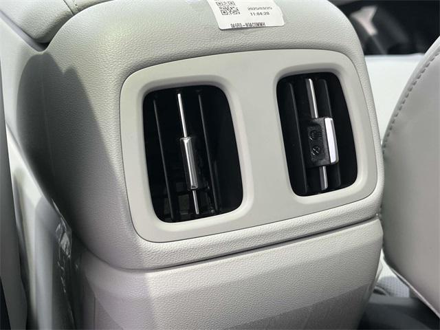new 2025 Hyundai TUCSON Hybrid car, priced at $36,397