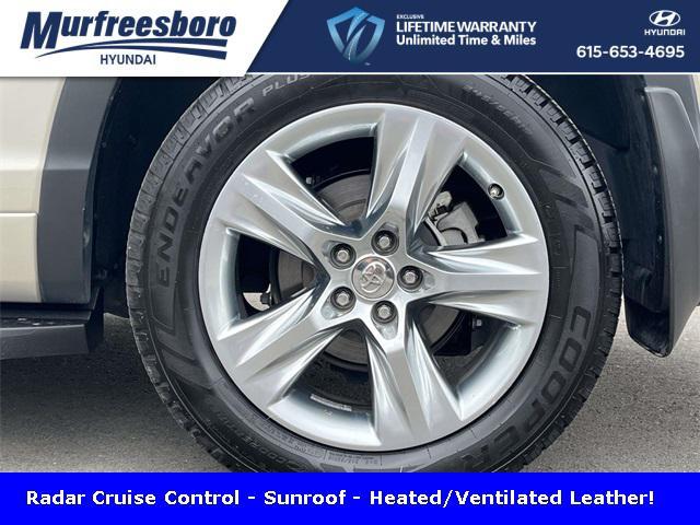 used 2015 Toyota Highlander Hybrid car, priced at $18,681