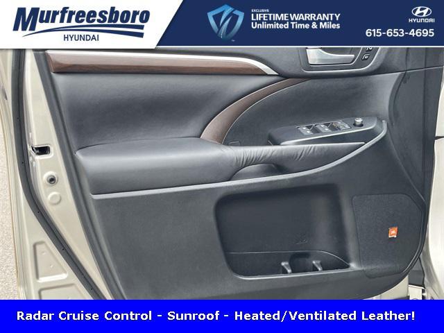 used 2015 Toyota Highlander Hybrid car, priced at $18,681