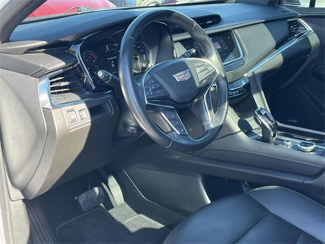 used 2022 Cadillac XT5 car, priced at $32,579