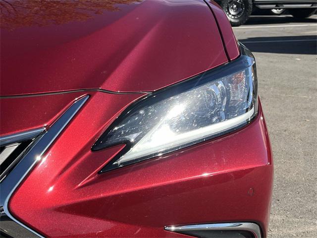 used 2020 Lexus ES 300h car, priced at $31,206