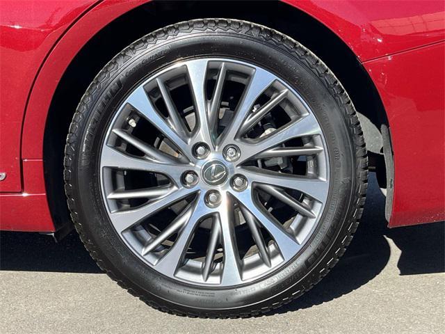 used 2020 Lexus ES 300h car, priced at $31,206