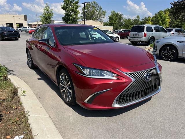 used 2020 Lexus ES 300h car, priced at $31,206