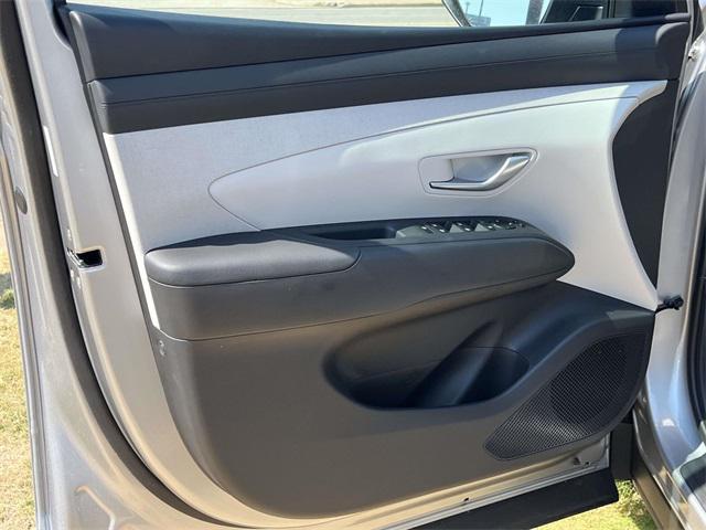 new 2025 Hyundai TUCSON Hybrid car, priced at $36,039