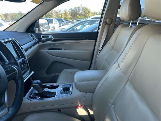 used 2018 Jeep Grand Cherokee car, priced at $17,844