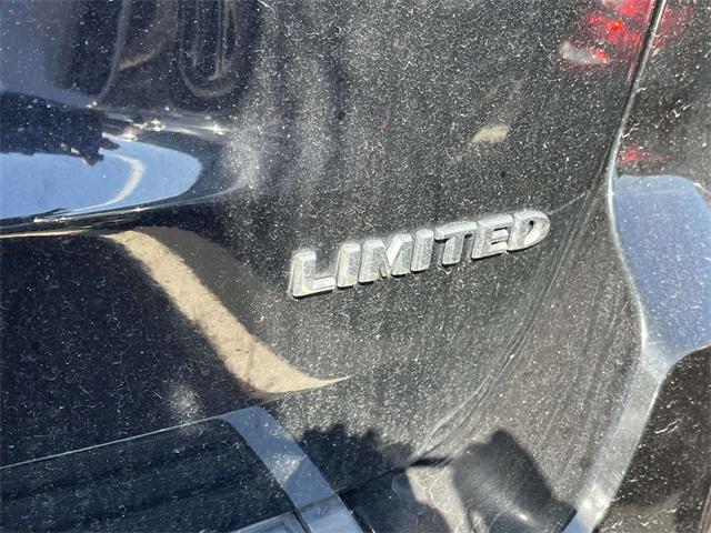 used 2018 Jeep Grand Cherokee car, priced at $17,844