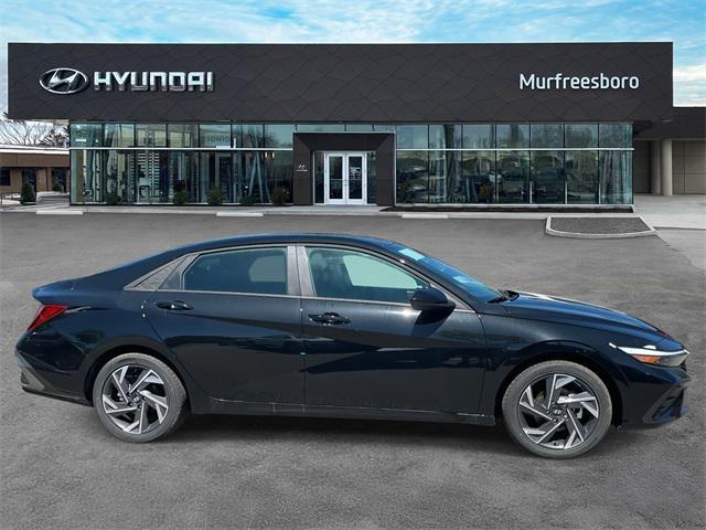 new 2025 Hyundai Elantra car, priced at $23,077
