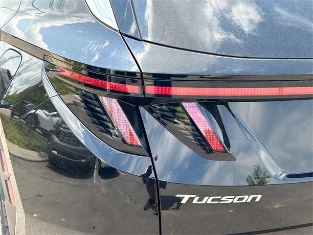 new 2025 Hyundai TUCSON Hybrid car, priced at $41,146