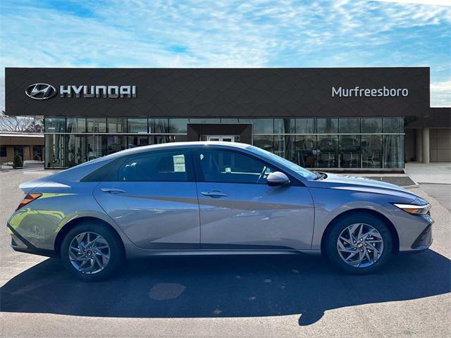 new 2024 Hyundai Elantra car, priced at $22,628