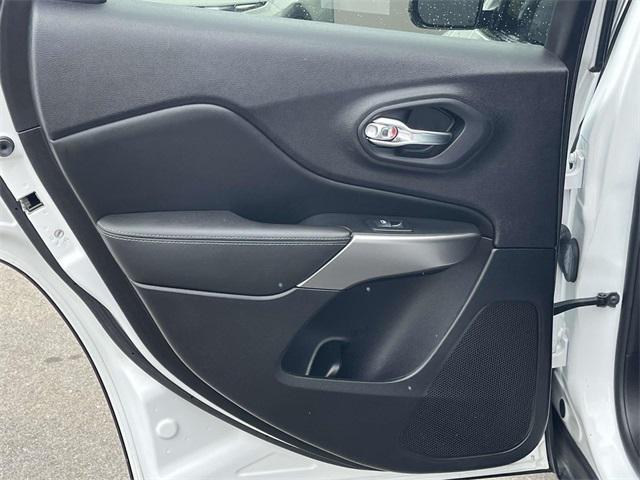 used 2021 Jeep Cherokee car, priced at $20,854