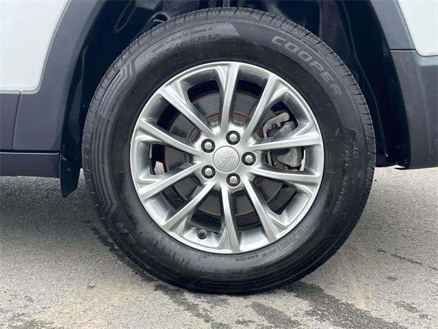 used 2021 Jeep Cherokee car, priced at $20,854