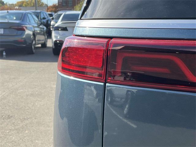 used 2023 Kia Carnival car, priced at $38,945