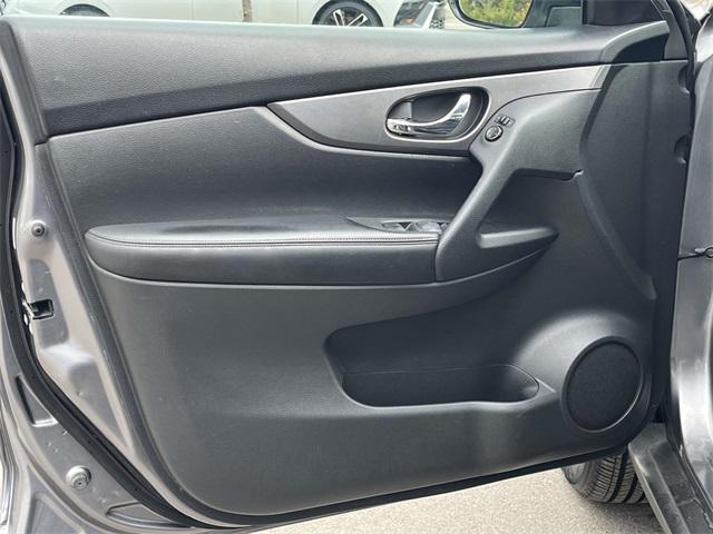 used 2016 Nissan Rogue car, priced at $9,428