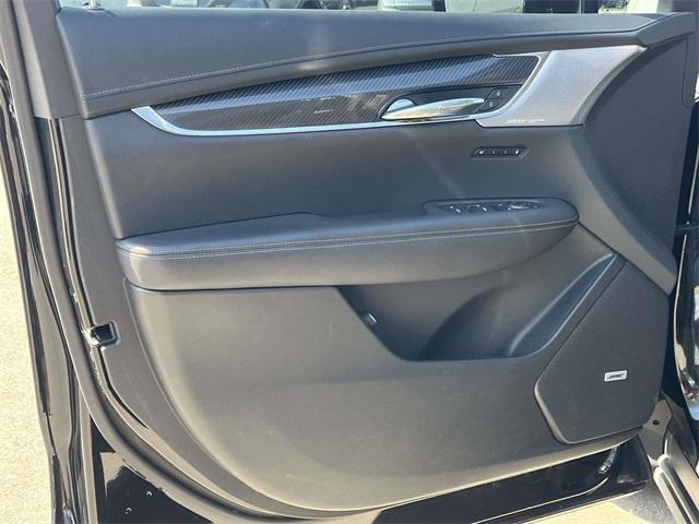 used 2023 Cadillac XT6 car, priced at $39,493