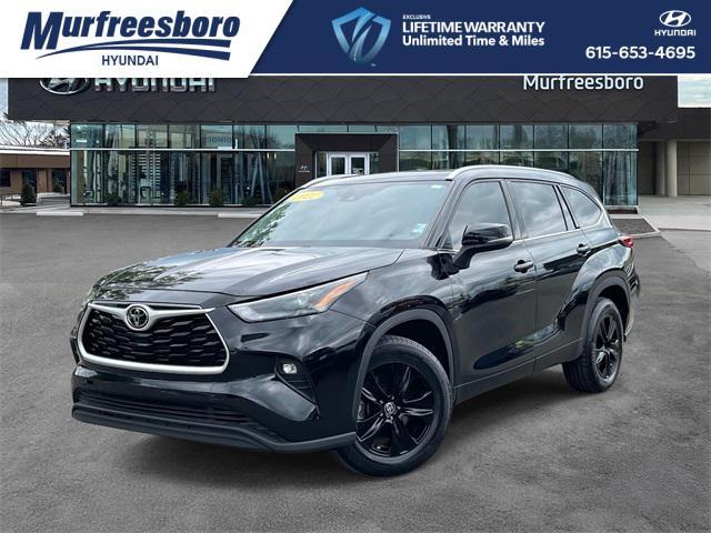 used 2022 Toyota Highlander car, priced at $34,448