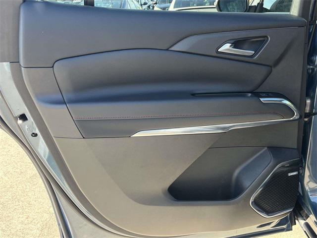 used 2024 Chevrolet Traverse car, priced at $43,991