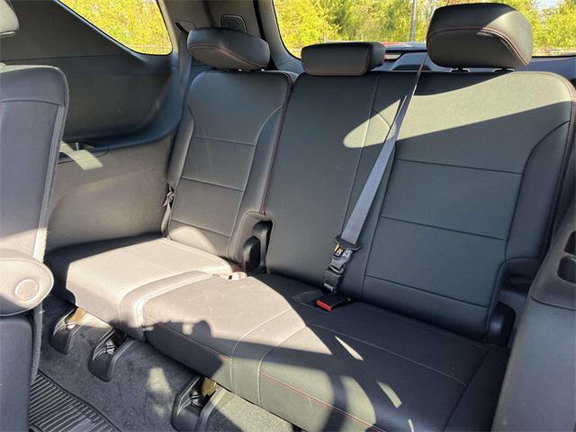 used 2024 Chevrolet Traverse car, priced at $43,991