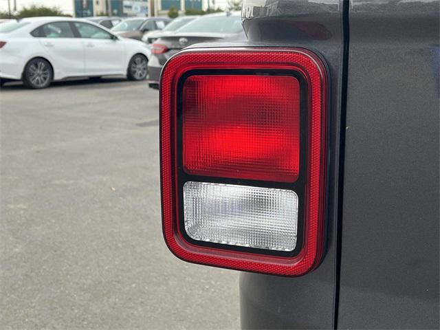 used 2022 Jeep Gladiator car, priced at $36,384