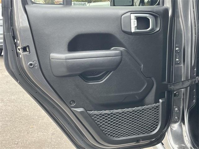 used 2022 Jeep Gladiator car, priced at $36,384