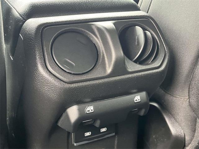 used 2022 Jeep Gladiator car, priced at $36,384