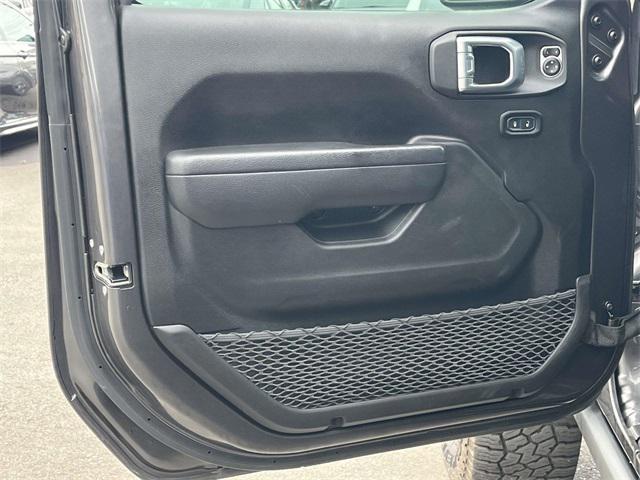 used 2022 Jeep Gladiator car, priced at $36,384