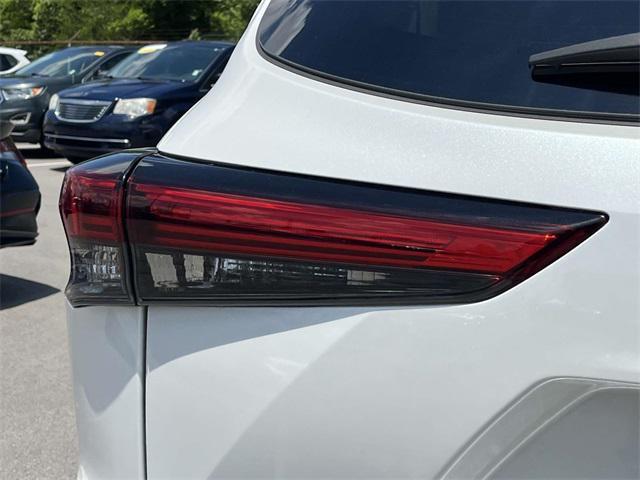 used 2023 Toyota Highlander car, priced at $39,722