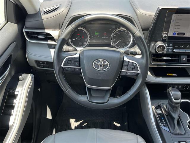 used 2023 Toyota Highlander car, priced at $39,722