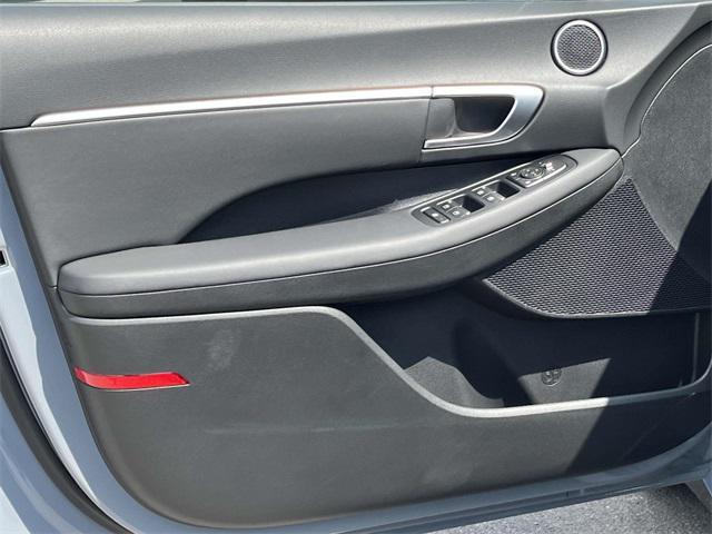 new 2025 Hyundai Sonata car, priced at $27,075