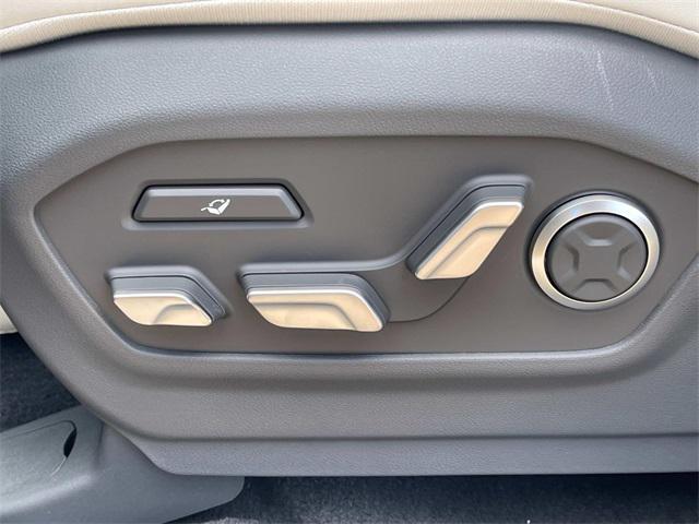 used 2025 Hyundai SANTA FE HEV car, priced at $42,946