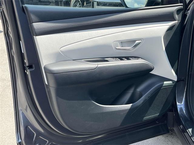 new 2025 Hyundai TUCSON Hybrid car, priced at $34,789