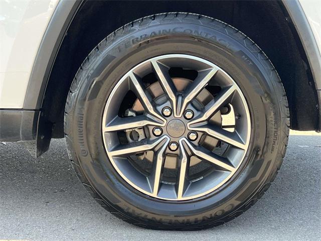 used 2019 Jeep Grand Cherokee car, priced at $17,606