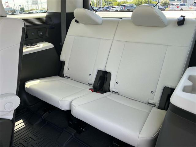 used 2025 Hyundai SANTA FE HEV car, priced at $43,886
