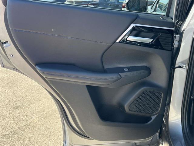 used 2023 Mitsubishi Outlander PHEV car, priced at $24,011