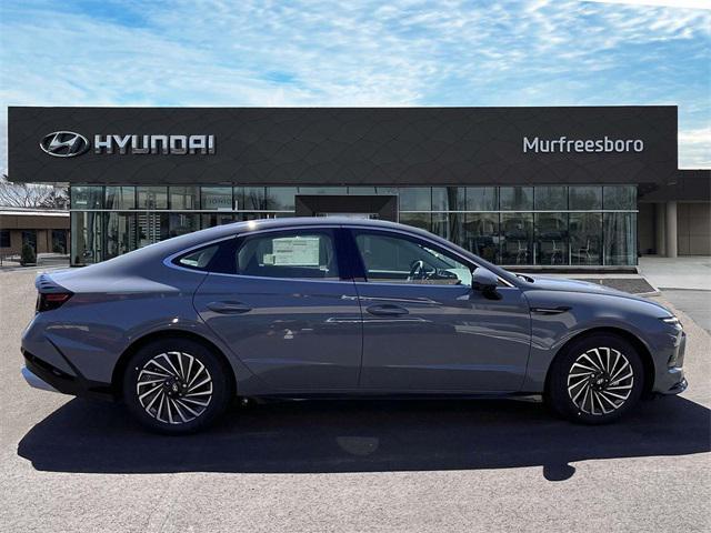 new 2024 Hyundai Sonata Hybrid car, priced at $37,005