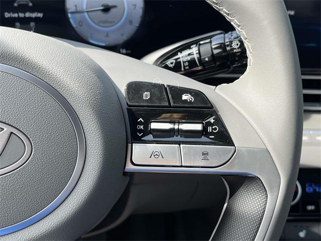 new 2025 Hyundai Elantra car, priced at $26,086