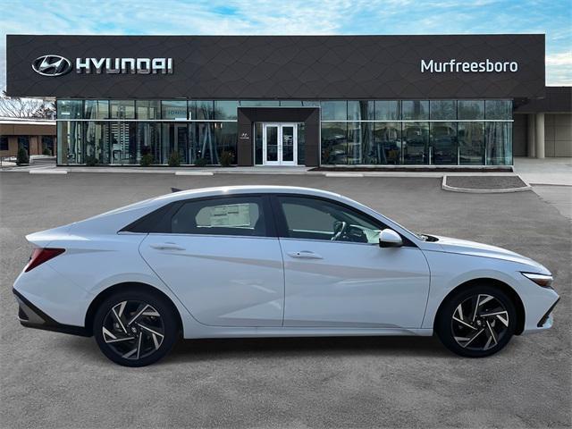 new 2025 Hyundai Elantra car, priced at $26,086