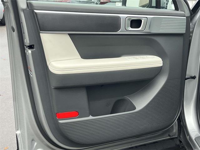 used 2024 Hyundai Santa Fe car, priced at $28,498