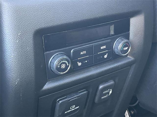 used 2021 Chevrolet Traverse car, priced at $32,043