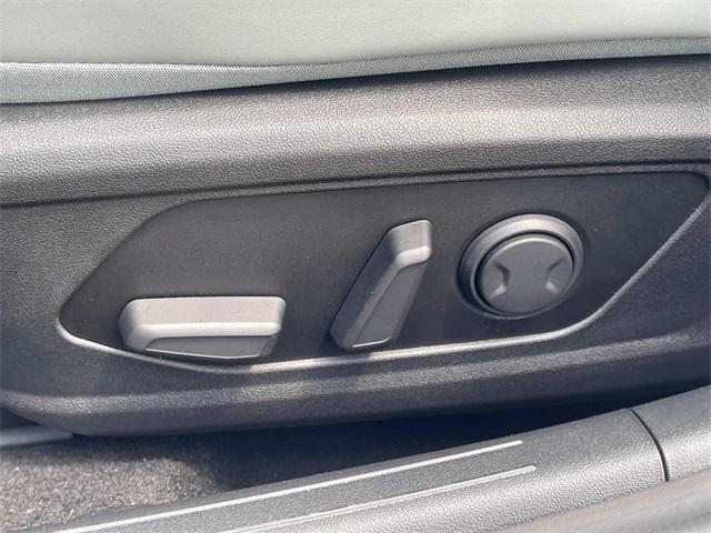 new 2025 Hyundai ELANTRA HEV car, priced at $28,924